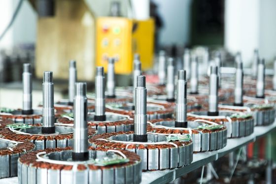 단일 단계 220V / 380V 대형 산업 천장 PMSM BLDC 팬 모터 750W 400W 1100W 1500W